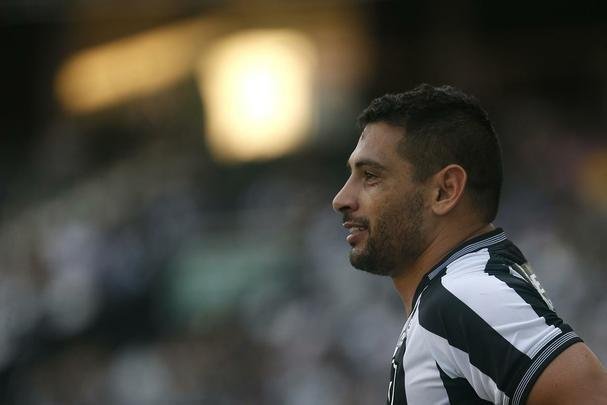 Fotos da vitória do Botafogo sobre o Atlético, por 2 a 1, no Engenhão, pela 18ª rodada do Brasileiro