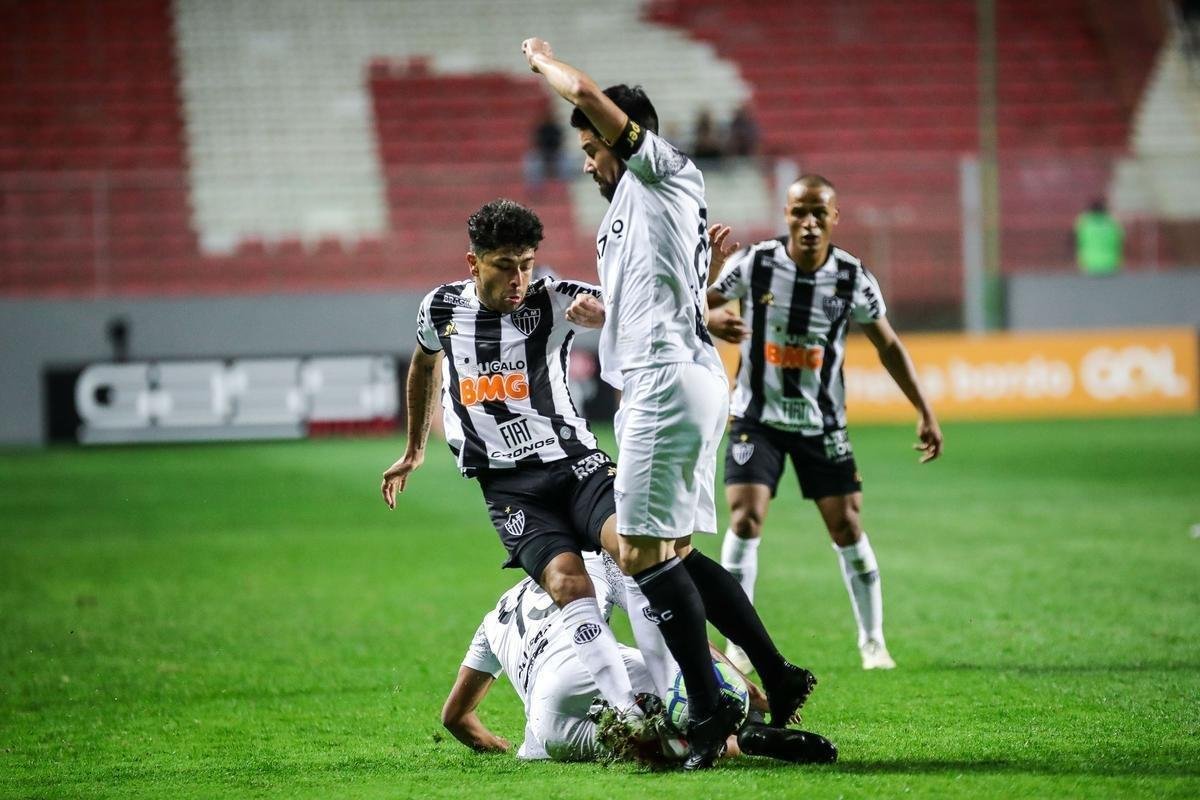 Fotos do duelo entre Atltico e Cear, no Independncia, pela 22 rodada do Brasileiro