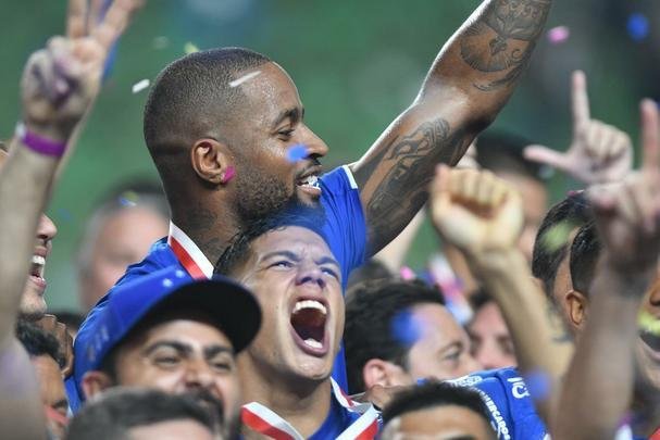 Fotos da festa do Cruzeiro aps a conquista do bicampeonato mineiro sobre o Atltico