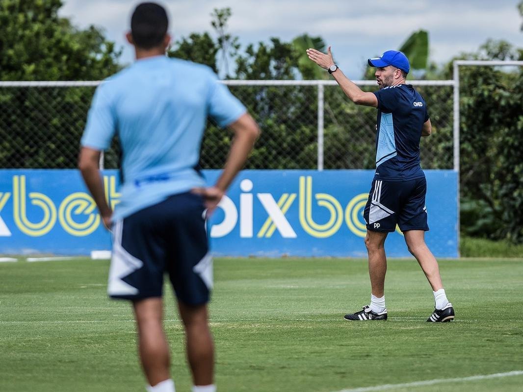 Imagens do treino do Cruzeiro nesta tera-feira (3 de janeiro), na Toca da Raposa II