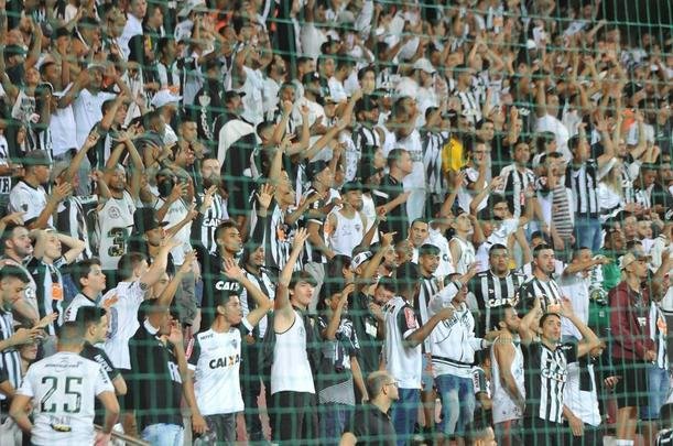 Fotos da torcida do Atltico na partida contra o Unin La Calera, do Chile, no Independncia, pela Copa Sul-Americana