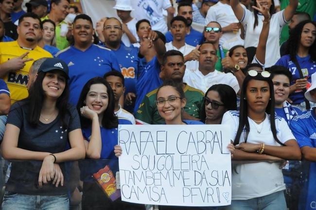 Cruzeiro x Bahia: fotos da torcida da Raposa no Mineiro