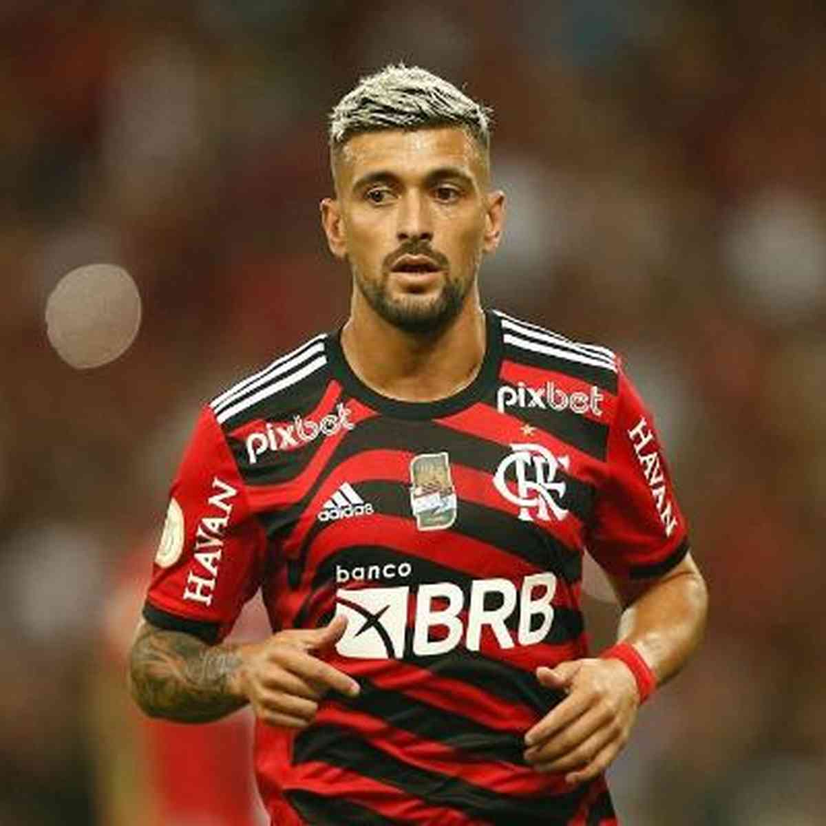 Arrascaeta treina e pode reforçar Flamengo no jogo contra o Corinthians