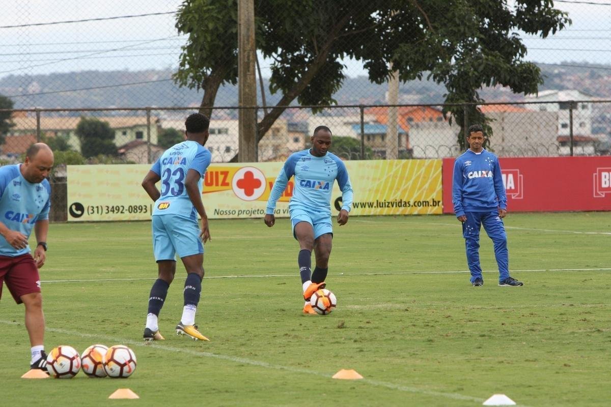 Imagens do treino do Cruzeiro neste domingo (20/05/2018)