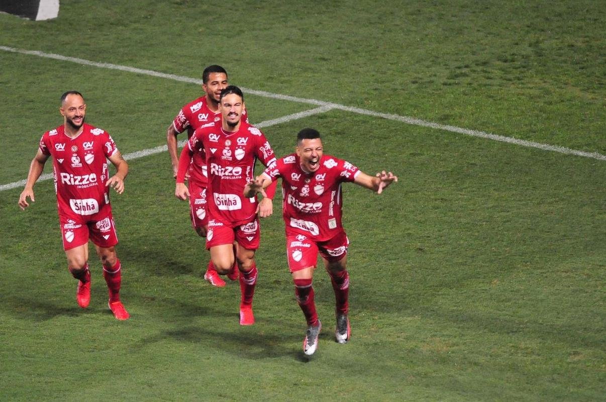 Fotos de Cruzeiro x Vila Nova-GO, no Independncia, em Belo Horizonte, pela 33 rodada da Srie B