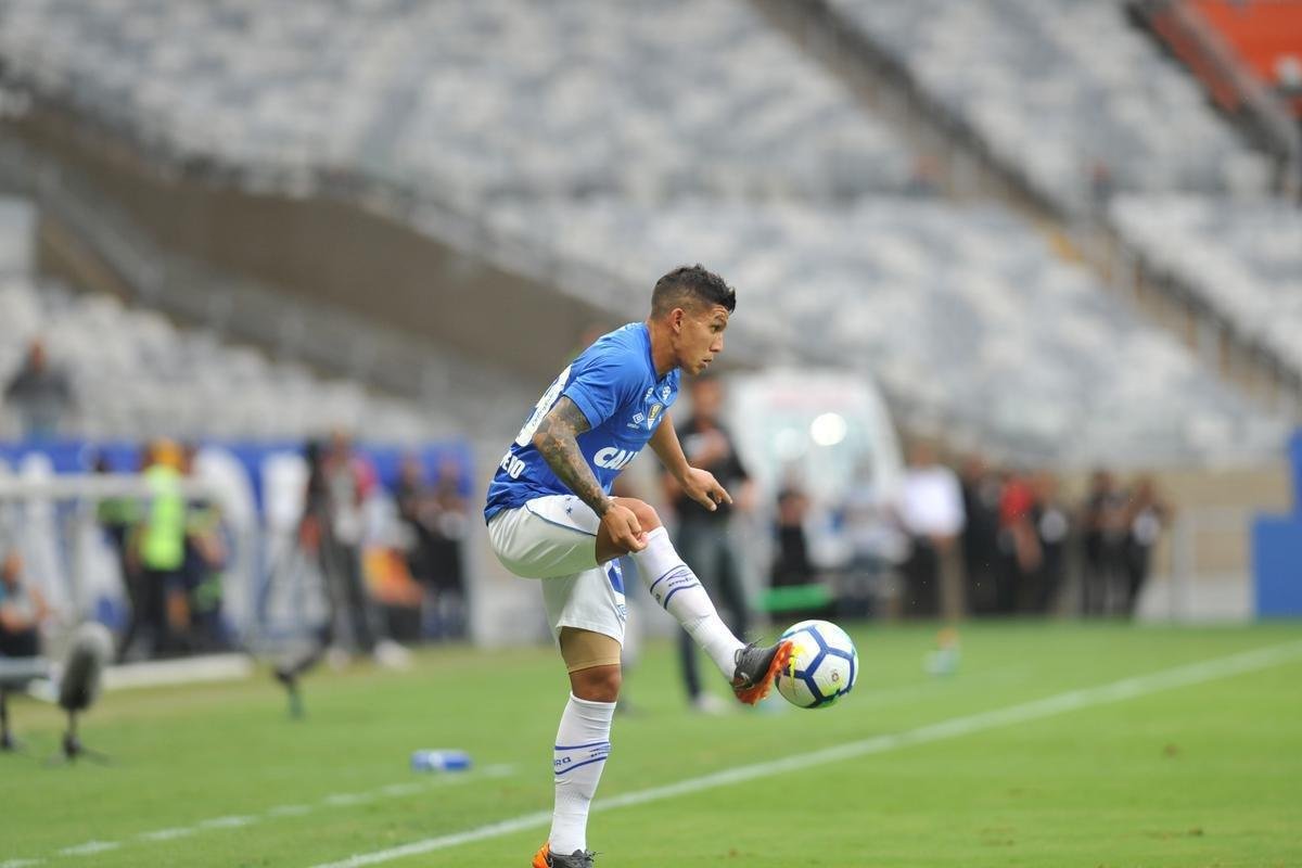 O volante argentino Lucas Romero jogou pelo Cruzeiro de 2016 a 2019, e tambm atuou na lateral direita. Foi bicampeo da Copa do Brasil (2017, 2018) e bicampeo mineiro (2018, 2019)