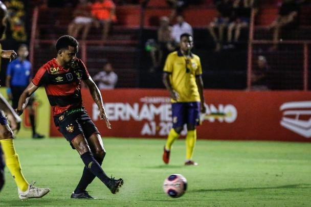 O Sport recebeu o Retrô FC em jogo adiantado da 5ª rodada do Campeonato Pernambucano. A partida marcou a estreia da Ilha do Retiro na temporada 2020