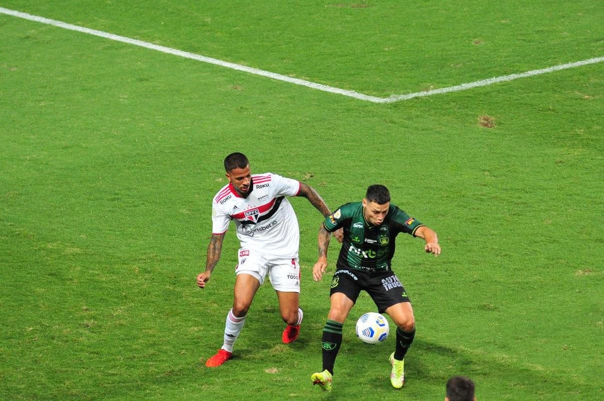 Fotos do jogo entre Amrica e So Paulo, no Independncia, em BH, pela ltima rodada do Campeonato Brasileiro de 2021