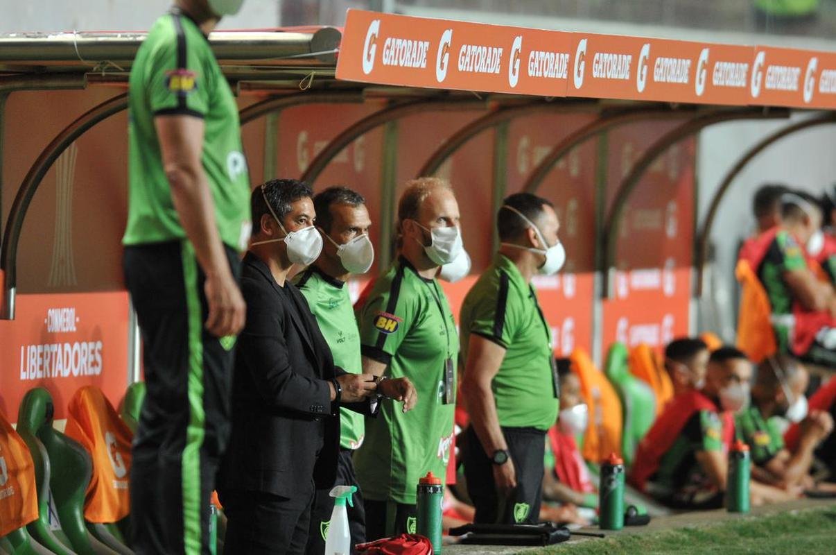 Fotos da partida de ida da terceira fase da Copa Libertadores, entre Amrica e Barcelona de Guayaquil, no Independncia, em Belo Horizonte