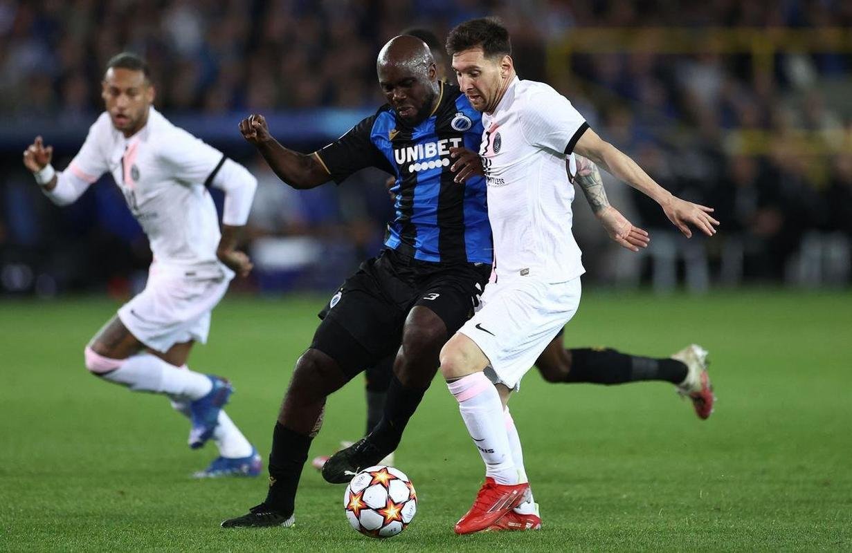 Fotos do empate por 1 a 1 entre Club Brugge e PSG, na Blgica, pela fase de grupos da Liga dos Campees. Time francs contou com Messi, Neymar e Mbapp.