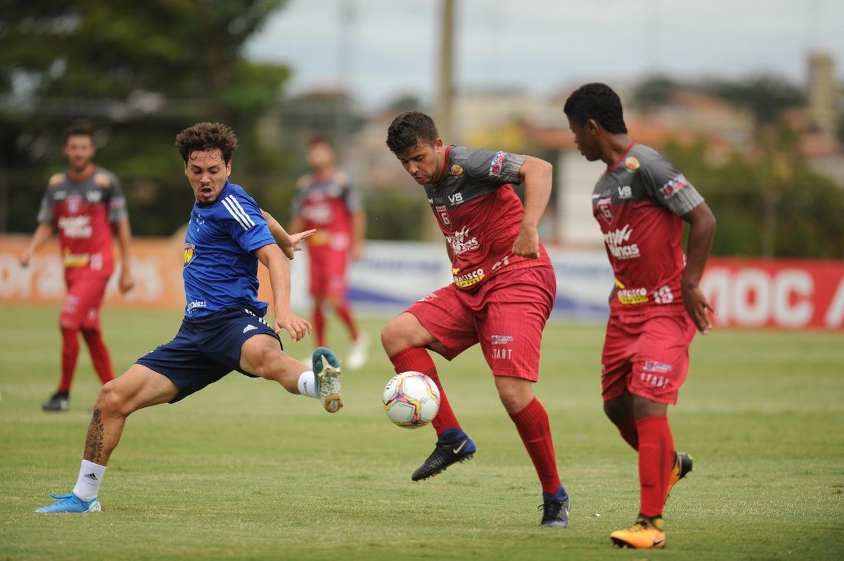 Cruzeiro e Guarani de Divinpolis se enfrentam em jogo-treino neste sbado na Toca II