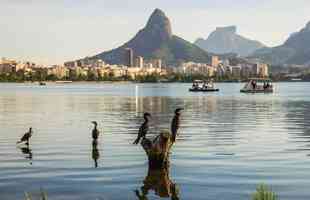 Localizada no corao da cidade, a Lagoa Rodrigo de Freitas recebeu um per temporrio, com capacidade para 10 mil espectadores perto da chegada das provas. Local receber provas de remo e canoagem velocidade