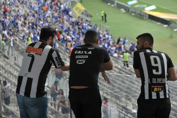 Fotos da torcida do Atltico na primeira final do Mineiro, contra o Cruzeiro, no Mineiro