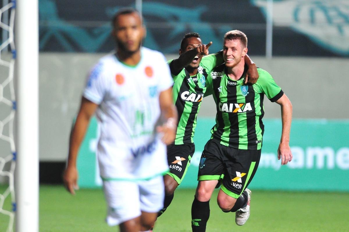 Fotos de Amrica x Caldense, no Independncia, pela 10 rodada do Campeonato Mineiro (Ramon Lisboa/EM D.A Press)