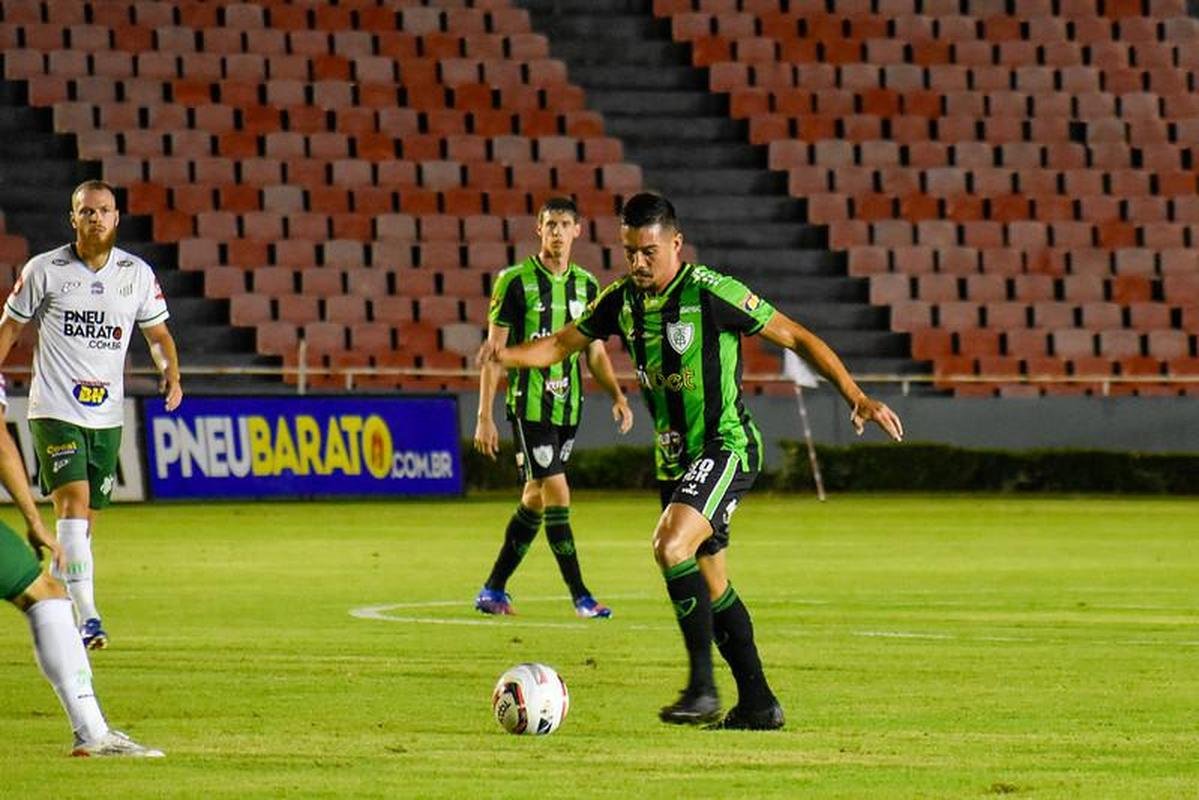 Amrica perdeu para o Uberlndia por 2 a 1