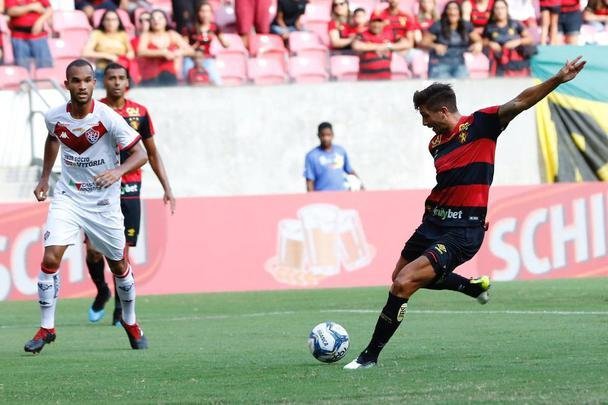 Partida entre Sport e Vitria, na Arena de Pernambuco, pela Copa do Nordeste