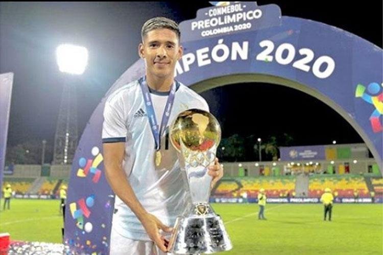 Matas Zaracho - O jovem meia argentino de 22 anos  o novo reforo do Atltico. Zaracho teve 50% dos direitos econmicos adquiridos por 6 milhes de dlares (R$ 33,78 milhes na cotao atual). O restante segue com o Racing, seu ex-clube.  