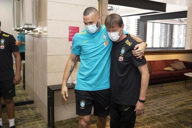 Jogadores se apresentam  Seleo Brasileira