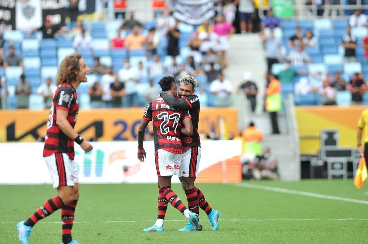 Fotos do empate por 2 a 2 entre Atltico e Flamengo na final da Supercopa do Brasil, na Arena Pantanal, em Cuiab