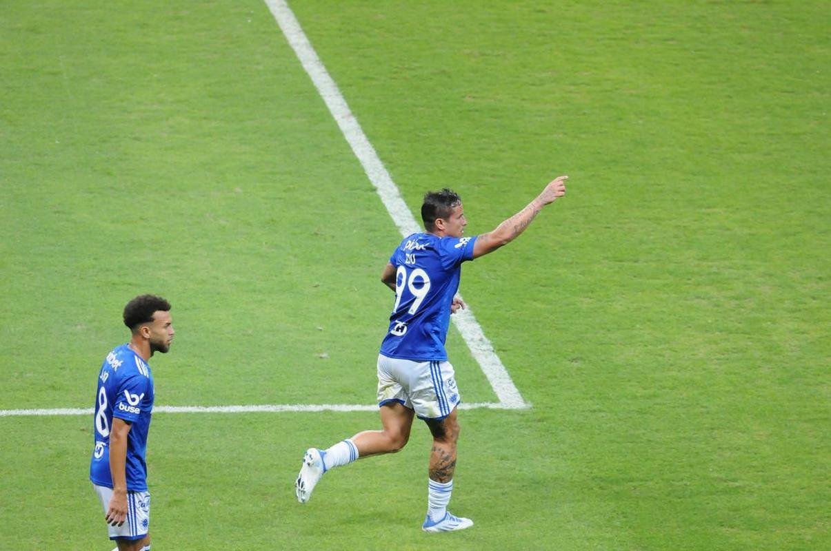 Fotos do jogo entre Cruzeiro e CRB, no Mineiro, em Belo Horizonte, pela 11 rodada da Srie B do Brasileiro