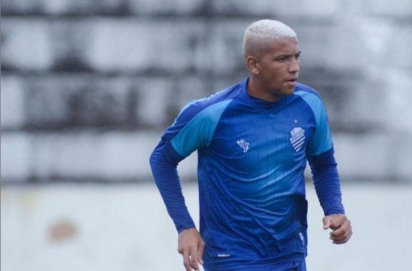 Yago, volante (Juventude)