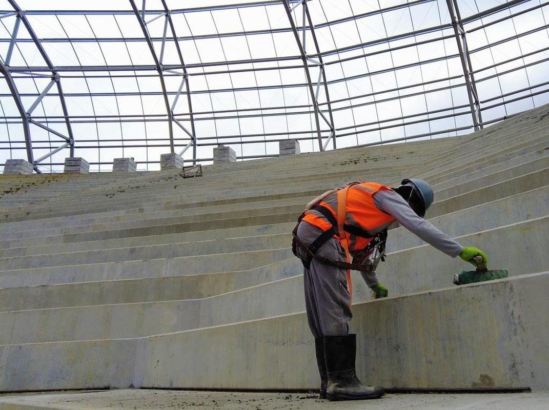 Estdio do Atltico est com 49% das obras concludas, as arquibancadas superiores foram finalizadas e o trabalho atualmente est focado nas instalaes internas, alvenaria e montagem da cobertura e estruturas.