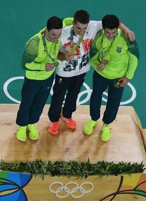 Brasileiros Diego Hypolito e Arthur Nory conquistaram a medalha de prata e bronze, respectivamente, na prova de solo da ginstica nos Jogos Olmpicos do Rio de Janeiro
