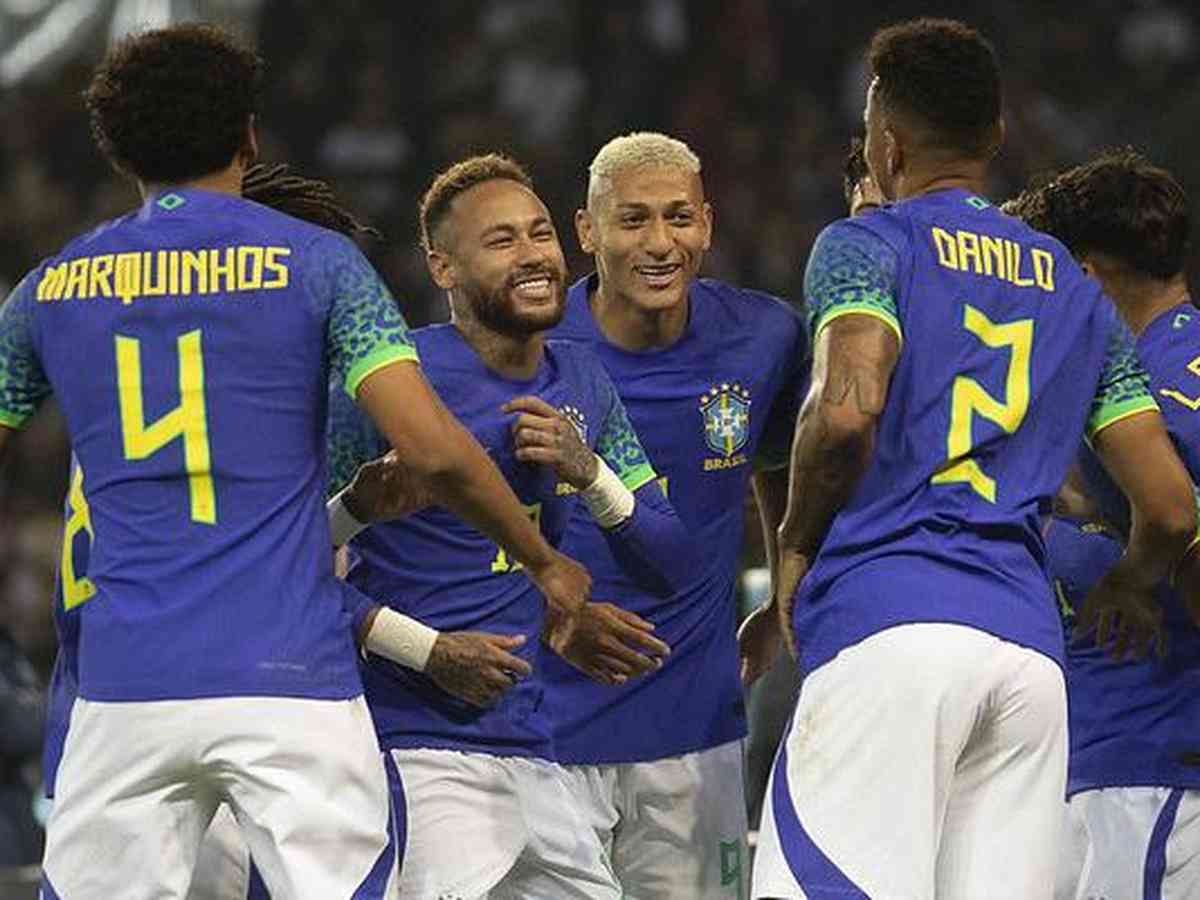 Equipamento de futebol para criança Brasil futebol 2022/23 Home - Raphina