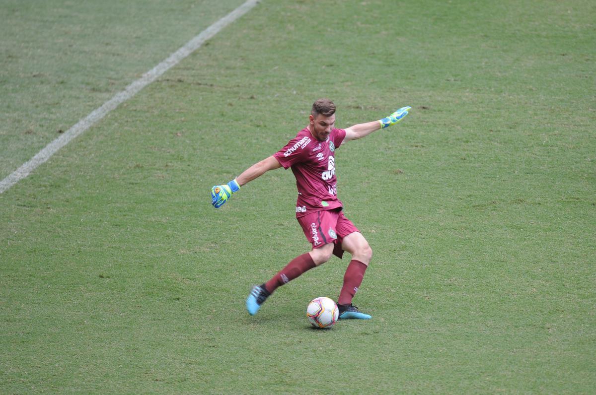 Imagens do jogo entre Amrica e Chapecoense, no Independncia, pela Srie B