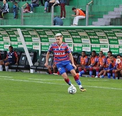 Leonan (Fortaleza) - Jogos: 23 / Gols: 4 (média de 0,17 gol por jogo) - Companheiro de Dodô no elenco do Fortaleza, Leonan não vem tendo muitas oportunidades e é reserva no time de Rogério Ceni. Com 23 anos, o lateral-esquerdo tem contrato com o Atlético até março de 2020.