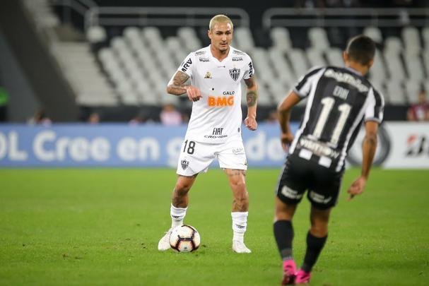 Fotos do duelo entre Botafogo e Atltico, no Estdio Nilton Santos, no Rio, pela ida das oitavas de final da Copa Sul-Americana