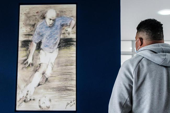 Em sua primeira visita  Toca da Raposa II, Ronaldo concedeu entrevista coletiva e teve contato com jogadores e comisso tcnica do Cruzeiro. Ele tambm se encontrou com scios da categoria Diamante.