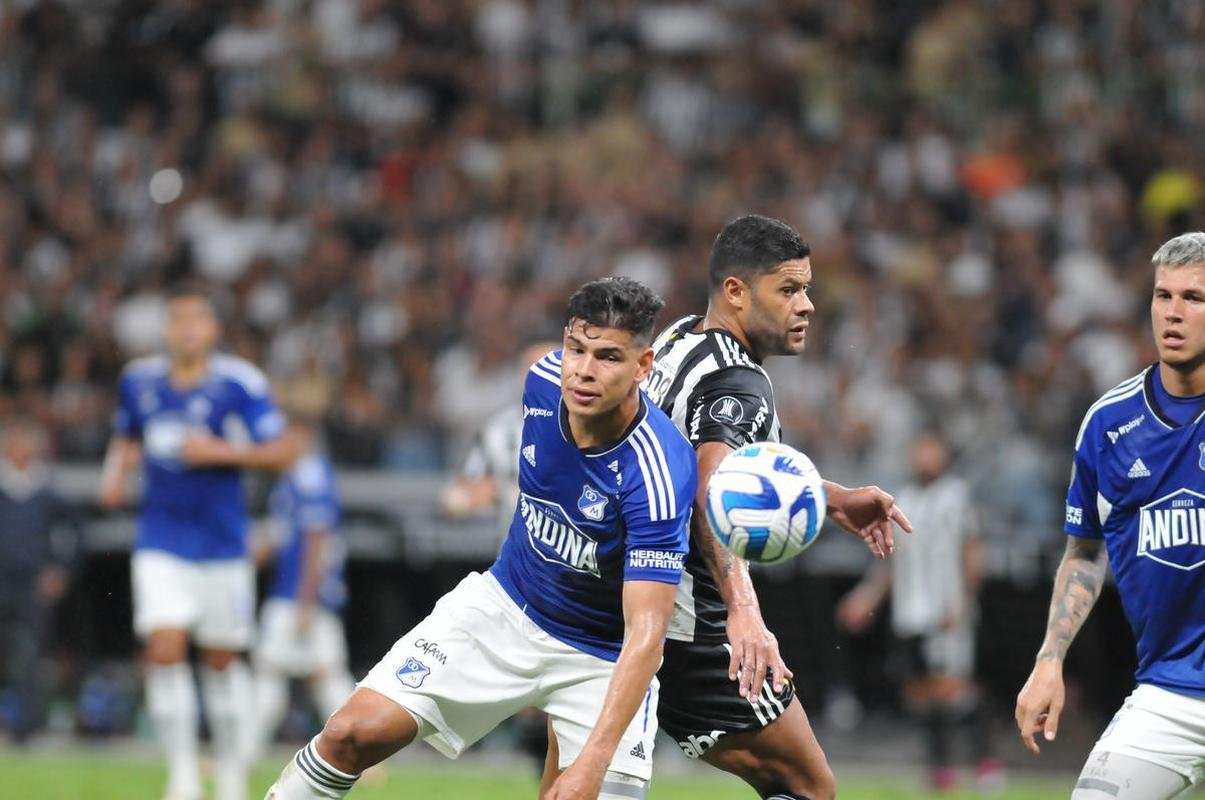 Equipes se enfrentaram na noite desta quarta-feira pela terceira fase da Copa Libertadores, no Mineiro, em Belo Horizonte