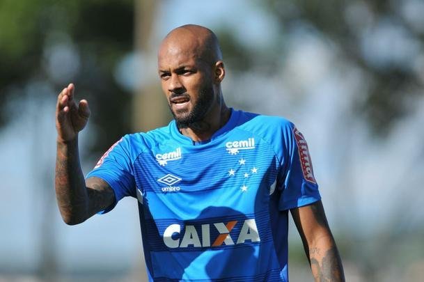 Volante Bruno Silva, um dos seis reforos j anunciados (Alexandre Guzanshe/EM D.A Press)