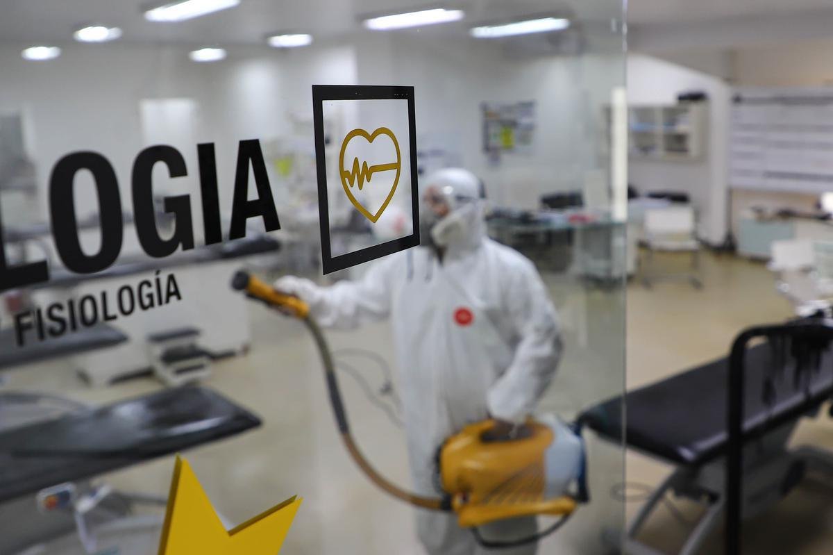 Fotos da desinfeco na Cidade do Galo