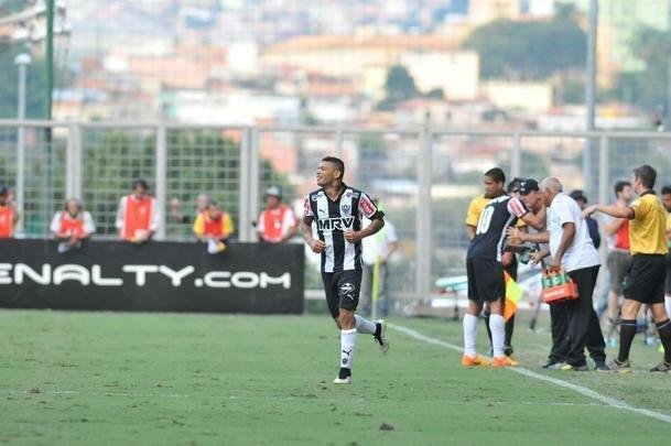 37º - Carlos - 2013/2014/2015/2016/2017/2018 - 105 jogos / 21 gols - 0,2 por jogo