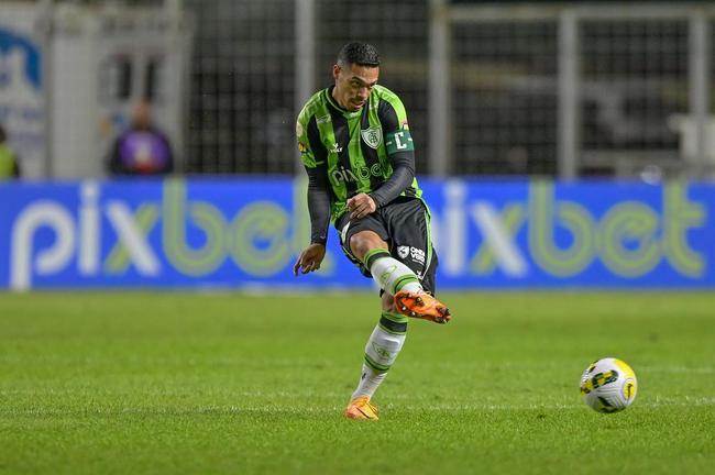 América x Coritiba: veja fotos do jogo no Independência