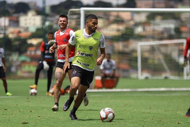 Depois da derrota para a Caldense, por 2 a 1, em Poos de Caldas, jogadores do Atltico voltaram ao trabalho nesta sexta-feira na Cidade do Galo.