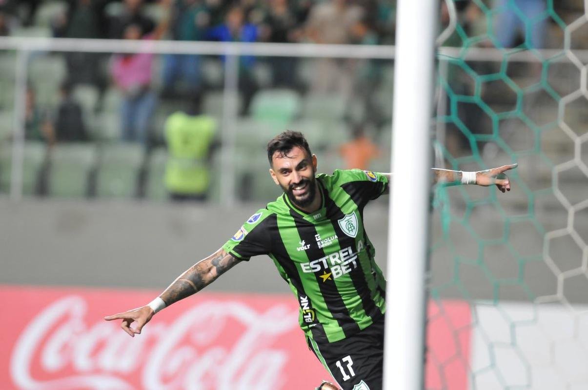 Fotos de Amrica x Pearol pela Sul-Americana, no Independncia