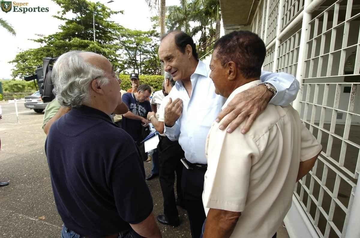 Em 2006, no aniversário de 40 anos do título da Taça Brasil de 1966, reportagem do Estado de Minas e do Superesportes reuniu no Mineirão alguns dos craques do Cruzeiro: Zé Carlos, William, Procópio, Neco, Natal, Dirceu Lopes, Evaldo e Tostão.