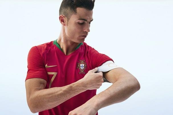 Portugal - primeiro uniforme (Nike)