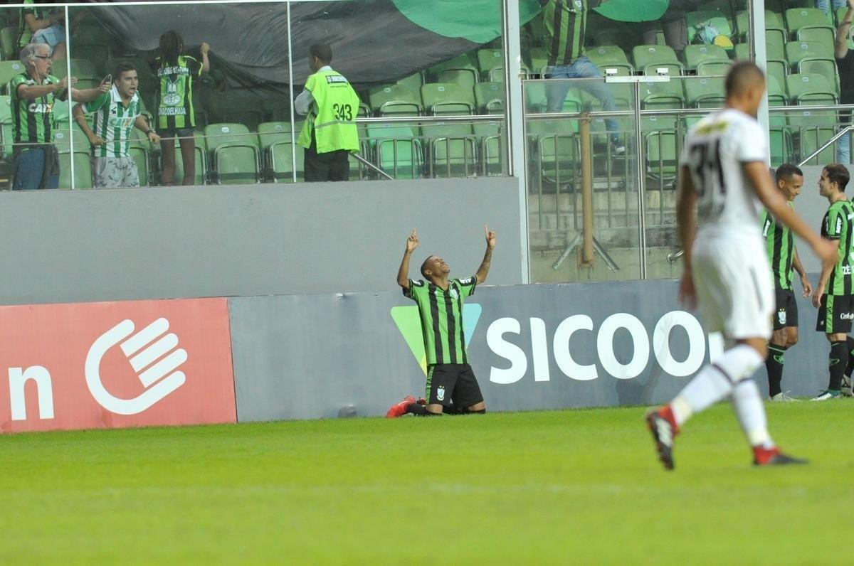 Amrica chegou ao gol no segundo tempo, em chute cruzado de Ademir: 1 a 0