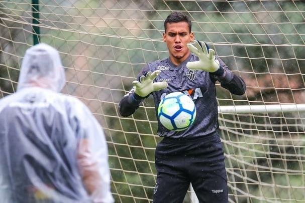 Atltico treinou sob chuva intensa na Cidade do Galo nesta quinta-feira  tarde