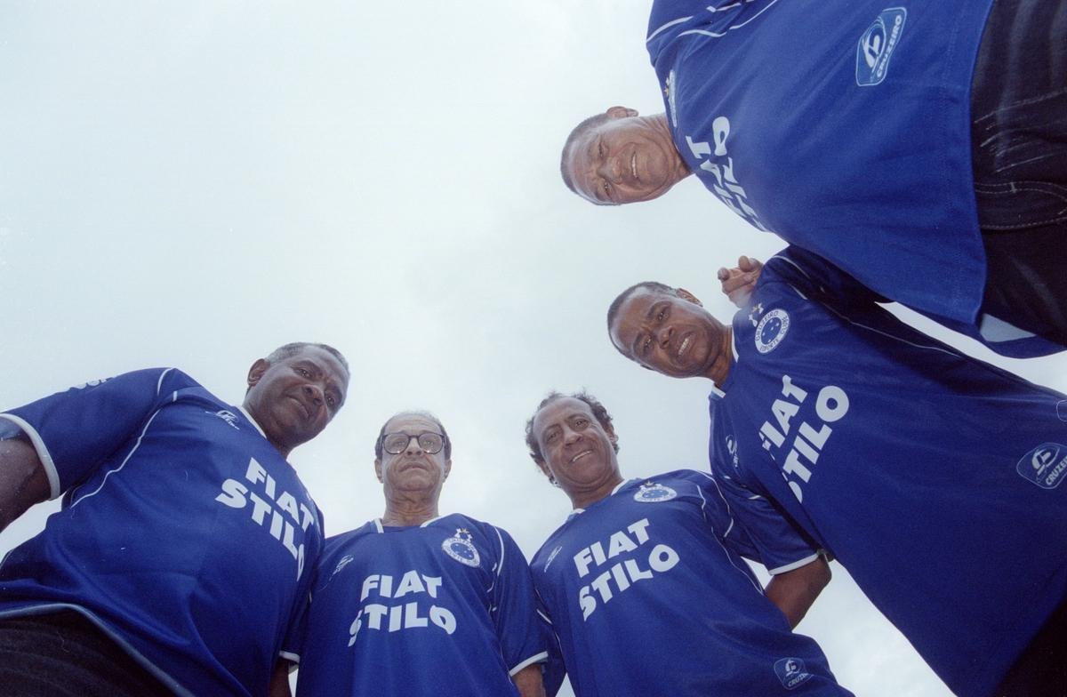 Imagens do ex-jogador do Cruzeiro Z Carlos