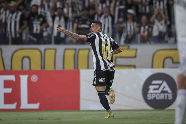 Paulinho  um dos trs jogadores do Atltico na lista dos mais valiosos da Libertadores