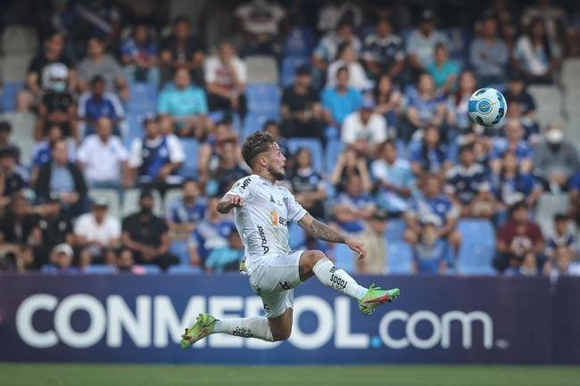 Fotos do jogo de ida das oitavas de final da Copa Libertadores, entre Emelec e Atltico, no estdio George Capwell, em Guayaquil, no Equador