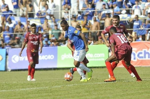 Cruzeiro abriu 2 a 1 no primeiro tempo, com gols de Raniel e Robinho; Alemo descontou para o Guarani
