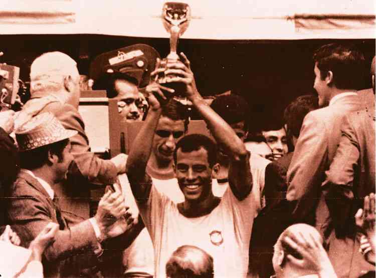 Tricampeonato brasileiro da Copa do Mundo completa 50 anos — Rádio Senado