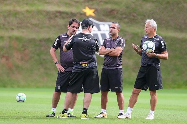 Veja, em fotos, como foi o primeiro treino de Levir Culpi nesta quinta passagem pelo Atlético