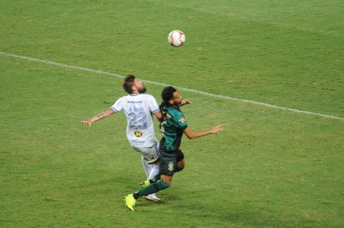 Fotos do jogo entre Amrica e Cruzeiro, no Independncia, em Belo Horizonte, pela 25 rodada da Srie B do Brasileiro